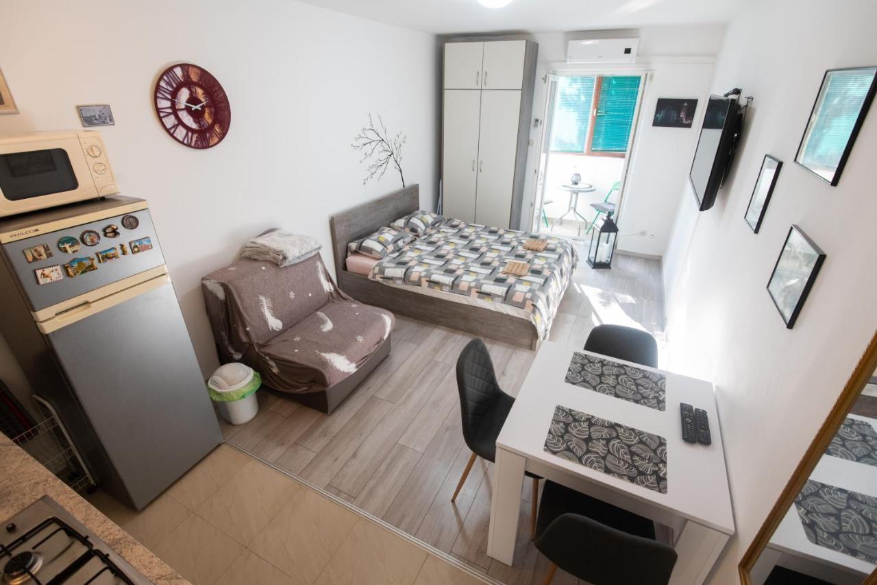 Apartment Vilma Zara Esterno foto