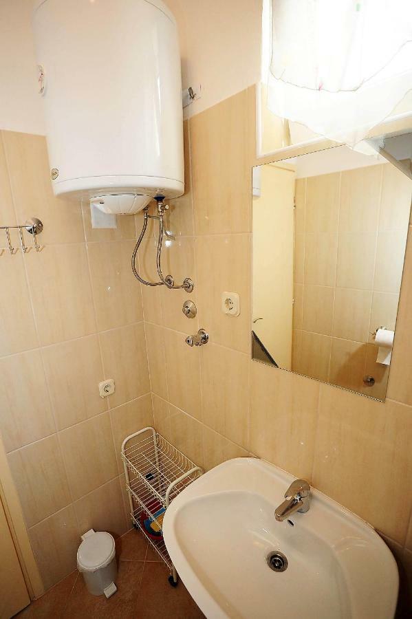 Apartment Vilma Zara Esterno foto