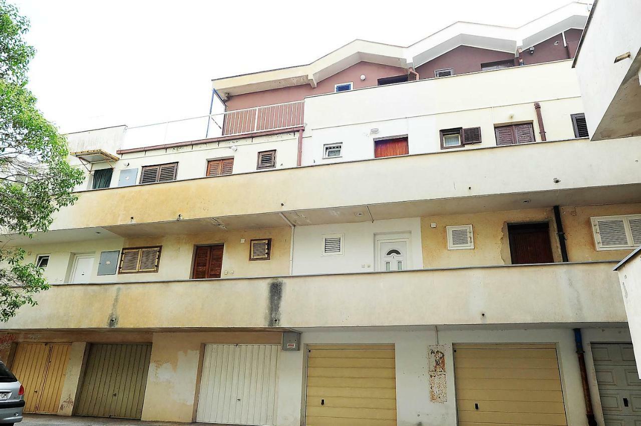 Apartment Vilma Zara Esterno foto